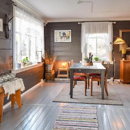 Nice In W/ 5 Bedrooms Semesterbostad Strangfjordens